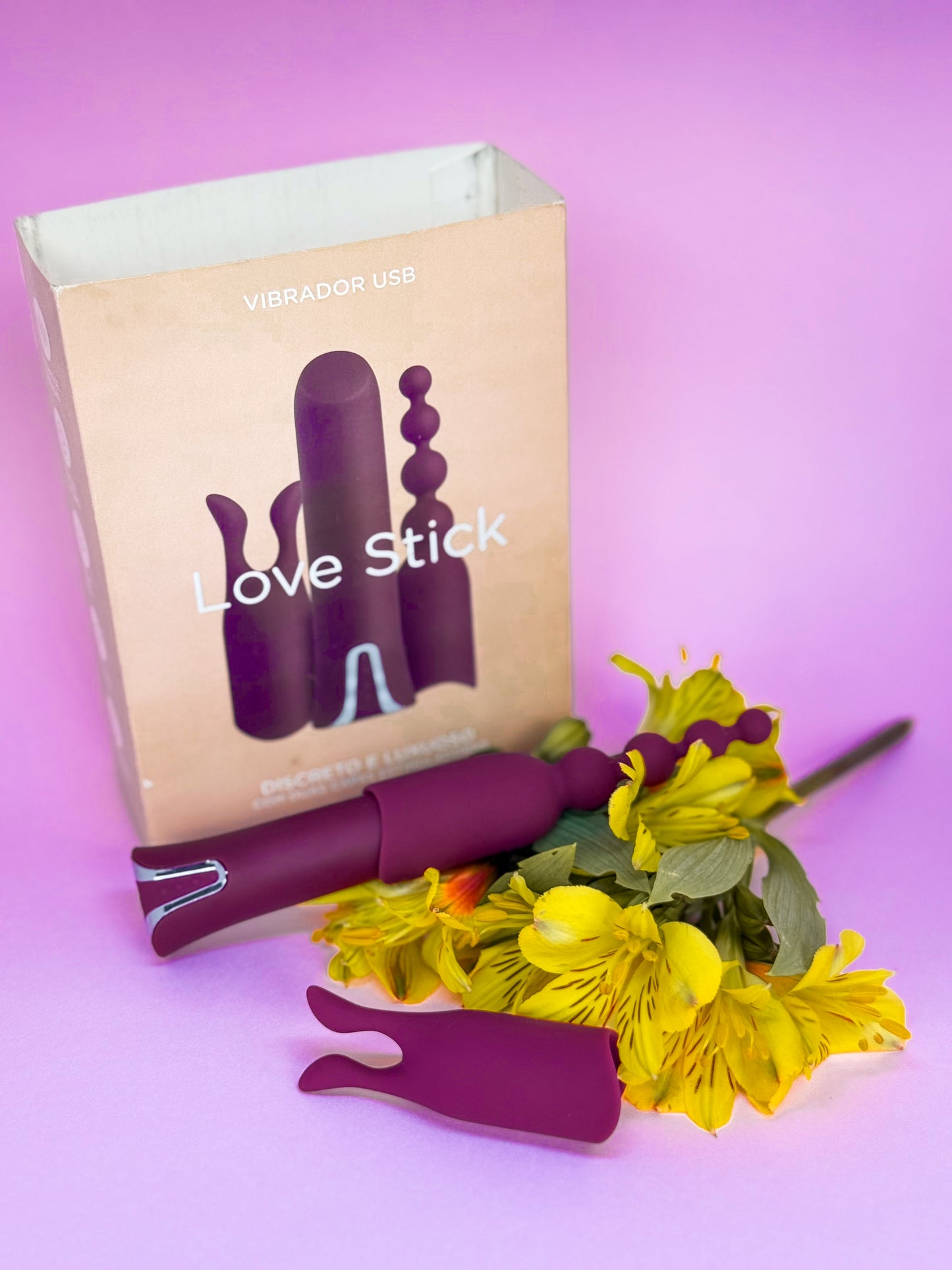Vibrador Bullet Love Stick - 12 Modos de Vibrações e 2 Capas Estimuladoras de Modelos Diferente