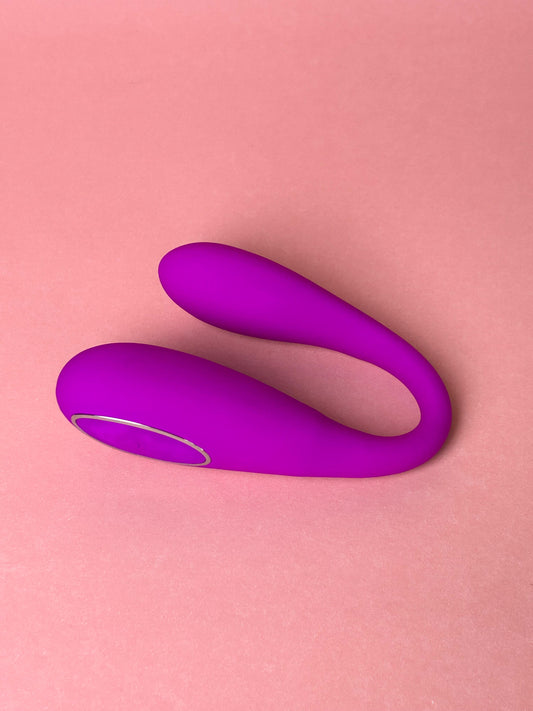 Vibrador de Casal August Conexão via bluetooth Pretty Love